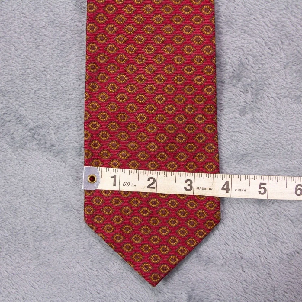 Brooks Brothers Mens Red Geometric‎ Oval Neck Tie 100% Silk Made in USA